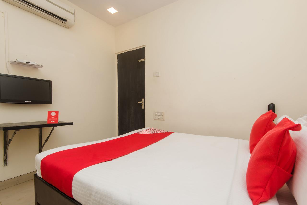מומביי Oyo 10103 Hotel Aviva מראה חיצוני תמונה